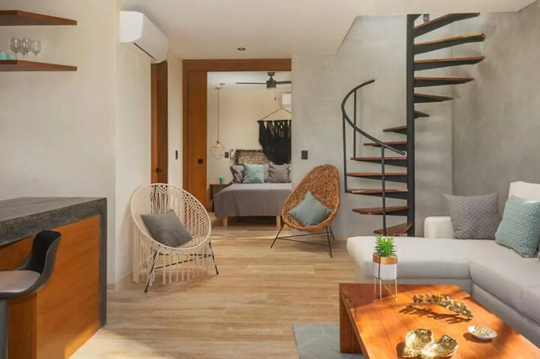 2 Floors W/Private Roof Top Pool.Near Beach&Town. Tulum Mexico